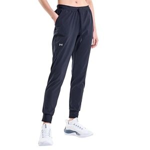 Under Armour Woven Jogger pants size L